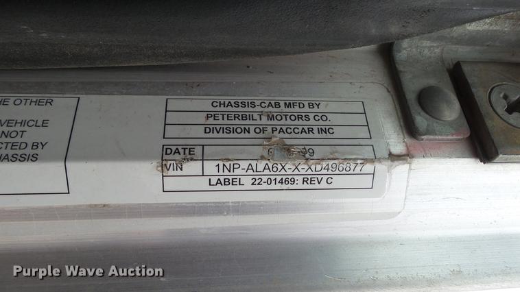 image for item DC5713 1999 Peterbilt 357 ready mix truck