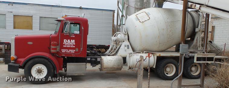 image for item DC5714 1999 Peterbilt 357 ready mix truck