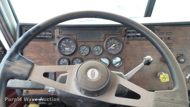 image for item DC5714 1999 Peterbilt 357 ready mix truck