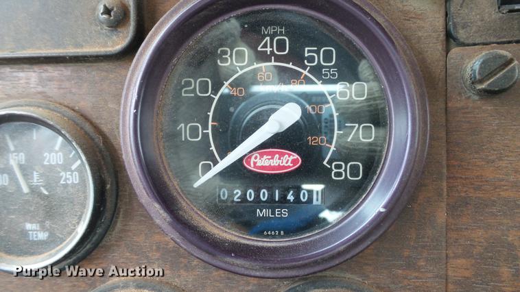 image for item DC5714 1999 Peterbilt 357 ready mix truck