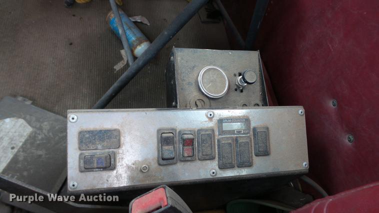 image for item DC5714 1999 Peterbilt 357 ready mix truck