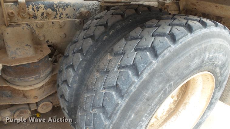 image for item DC5714 1999 Peterbilt 357 ready mix truck