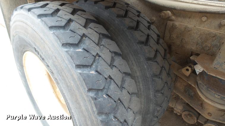 image for item DC5714 1999 Peterbilt 357 ready mix truck