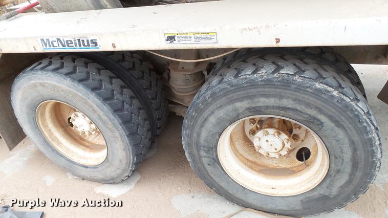 image for item DC5714 1999 Peterbilt 357 ready mix truck