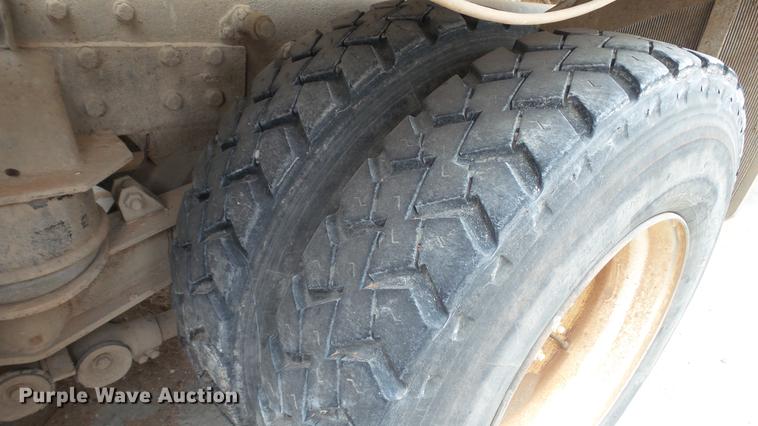 image for item DC5714 1999 Peterbilt 357 ready mix truck