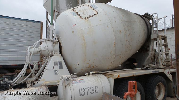 image for item DC5714 1999 Peterbilt 357 ready mix truck