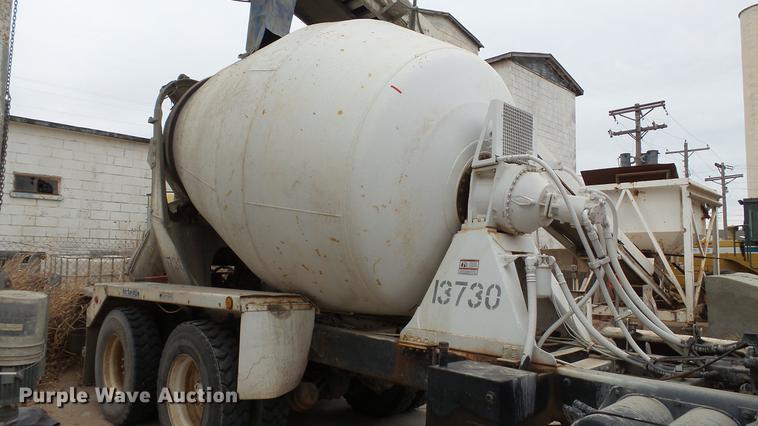 image for item DC5714 1999 Peterbilt 357 ready mix truck