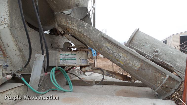 image for item DC5714 1999 Peterbilt 357 ready mix truck