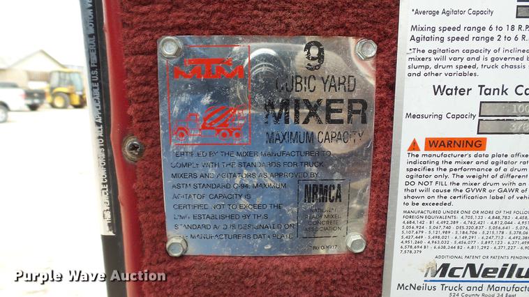 image for item DC5714 1999 Peterbilt 357 ready mix truck