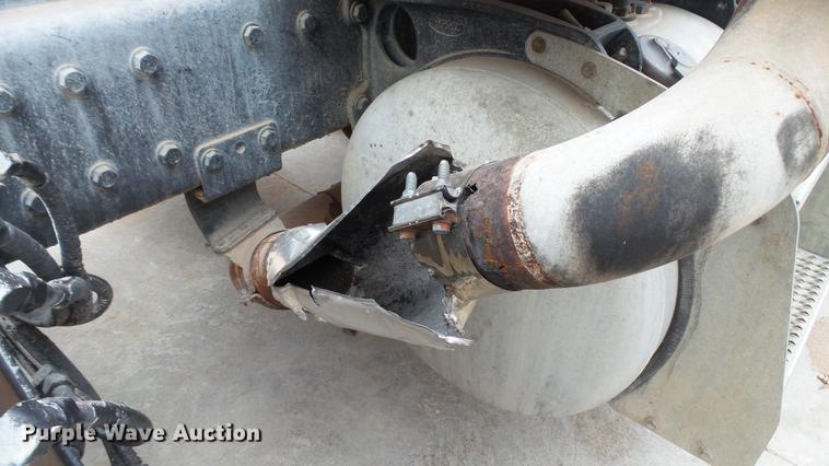 image for item DC5714 1999 Peterbilt 357 ready mix truck