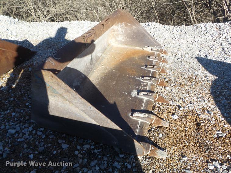 image for item DC7419 Bobcat 68 Lo Profile skid steer bucket