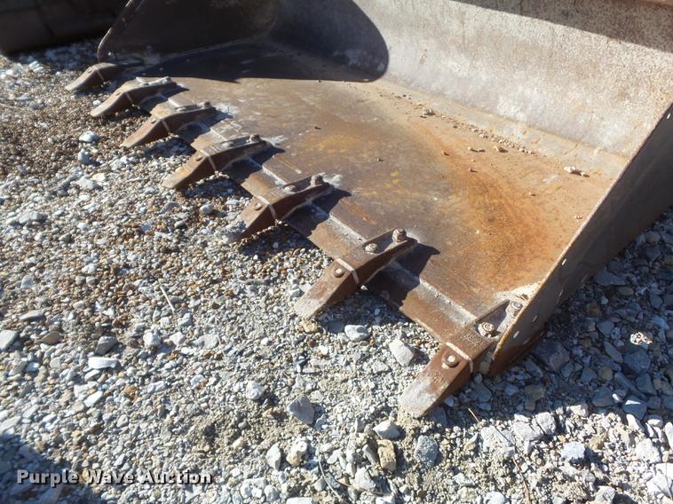 image for item DC7419 Bobcat 68 Lo Profile skid steer bucket