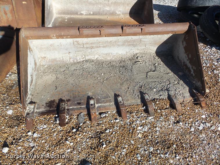 image for item DC7420 Bobcat 68 Lo Profile skid steer bucket