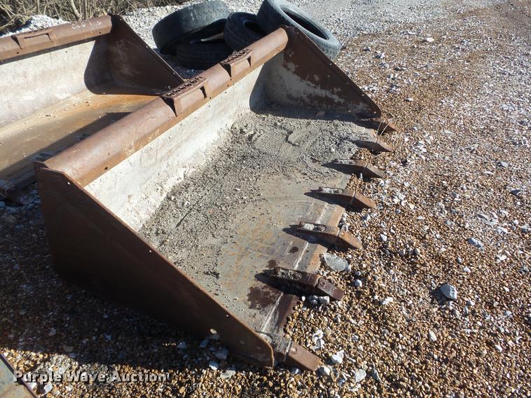 image for item DC7420 Bobcat 68 Lo Profile skid steer bucket