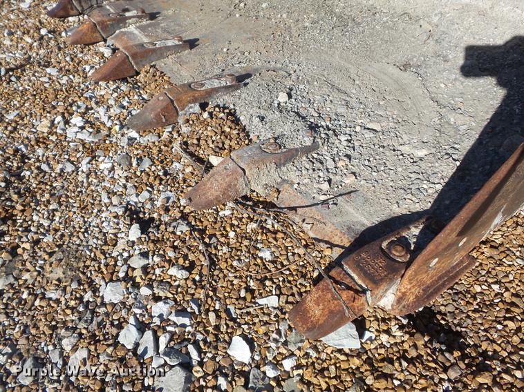 image for item DC7420 Bobcat 68 Lo Profile skid steer bucket