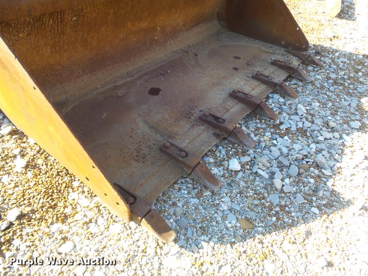 image for item DC7421 Bobcat 68 Lo Profile skid steer bucket