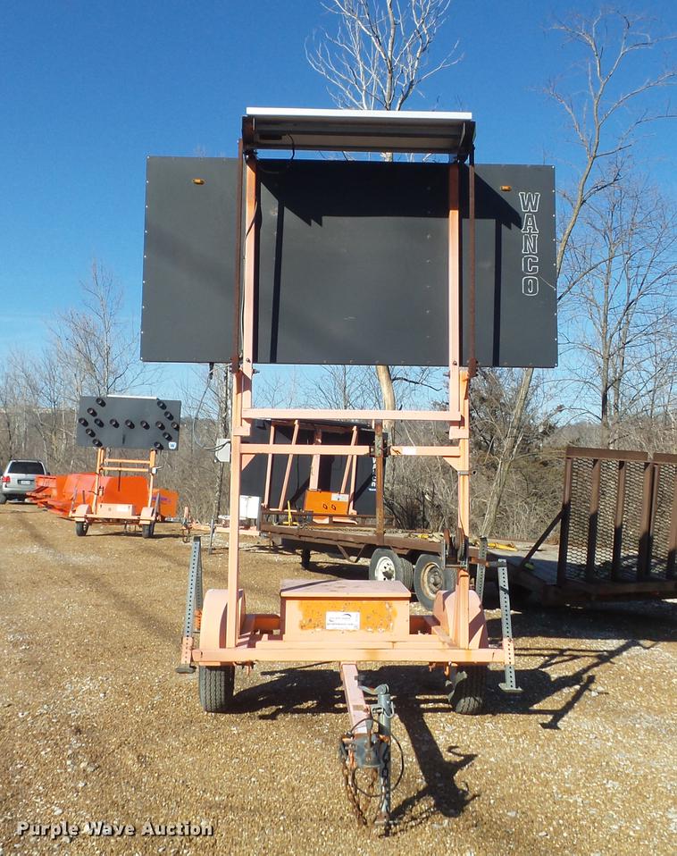 image for item DC7422 2004 Wanco arrow board trailer