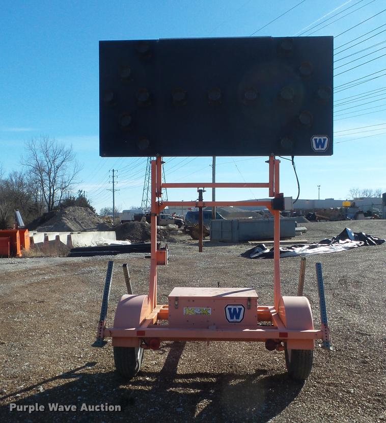 image for item DC7422 2004 Wanco arrow board trailer