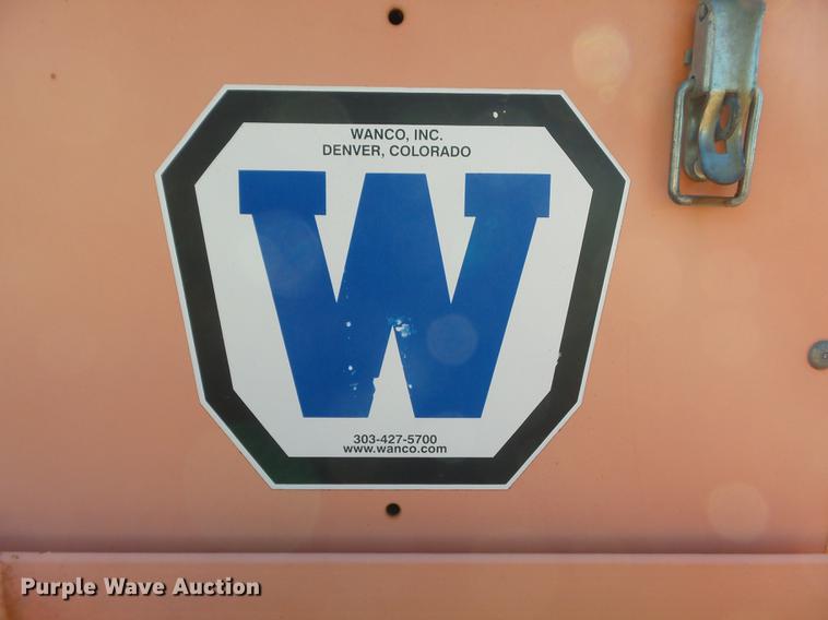 image for item DC7422 2004 Wanco arrow board trailer