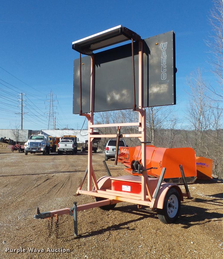 image for item DC7424 2003 Wanco arrow board trailer