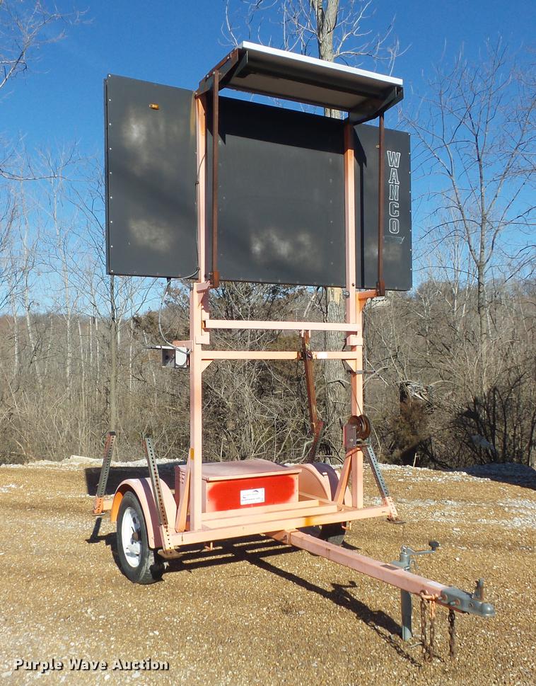 image for item DC7424 2003 Wanco arrow board trailer