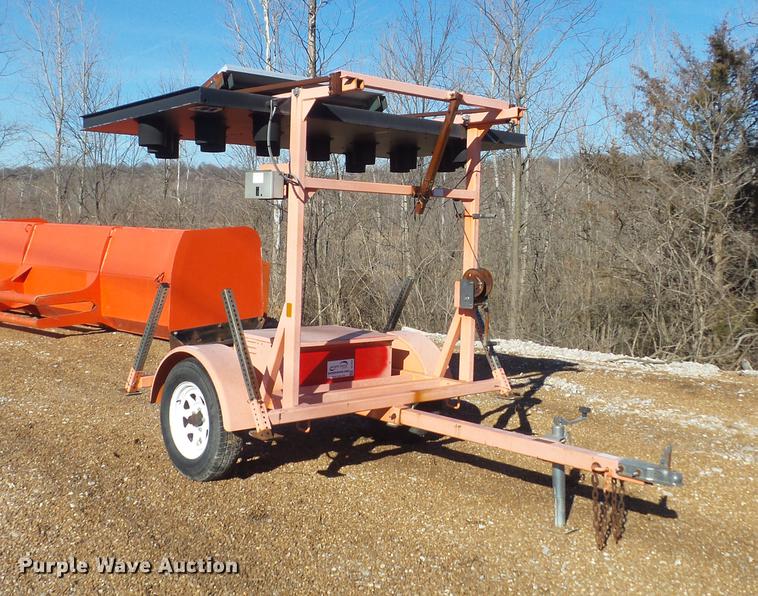 image for item DC7424 2003 Wanco arrow board trailer