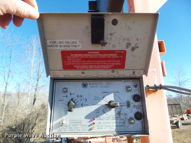 image for item DC7424 2003 Wanco arrow board trailer