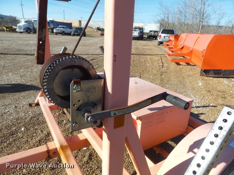 image for item DC7424 2003 Wanco arrow board trailer