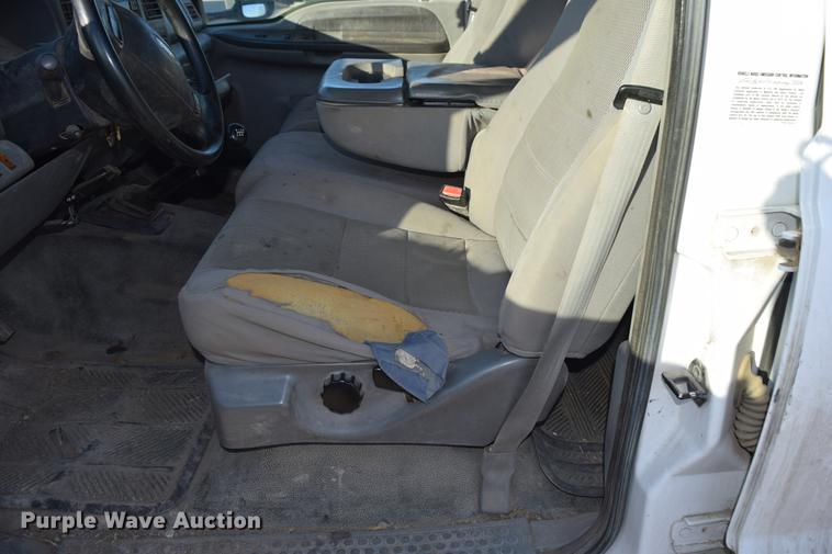 image for item DC7746 2004 Ford F350 Super Duty XLT Crew Cab utility bed pickup truck