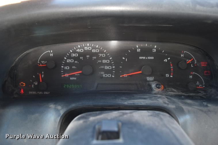 image for item DC7746 2004 Ford F350 Super Duty XLT Crew Cab utility bed pickup truck