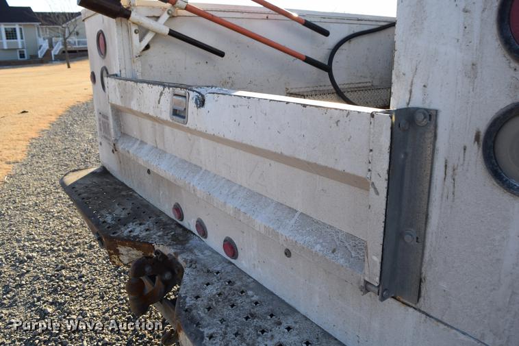 image for item DC7746 2004 Ford F350 Super Duty XLT Crew Cab utility bed pickup truck