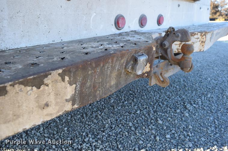 image for item DC7746 2004 Ford F350 Super Duty XLT Crew Cab utility bed pickup truck