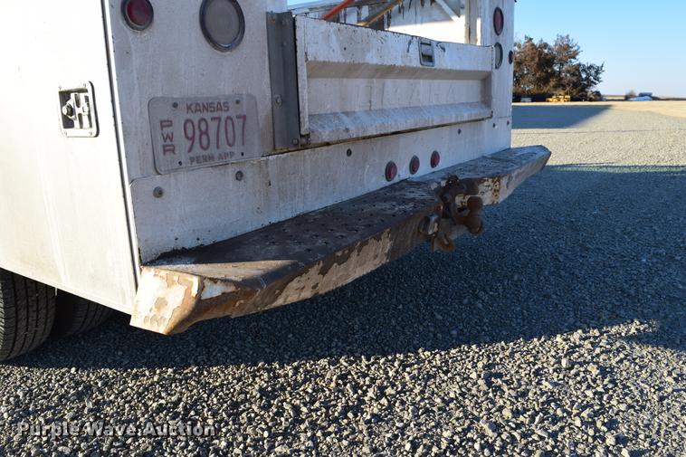 image for item DC7746 2004 Ford F350 Super Duty XLT Crew Cab utility bed pickup truck