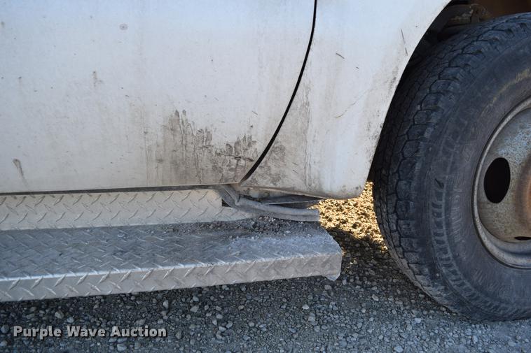 image for item DC7746 2004 Ford F350 Super Duty XLT Crew Cab utility bed pickup truck