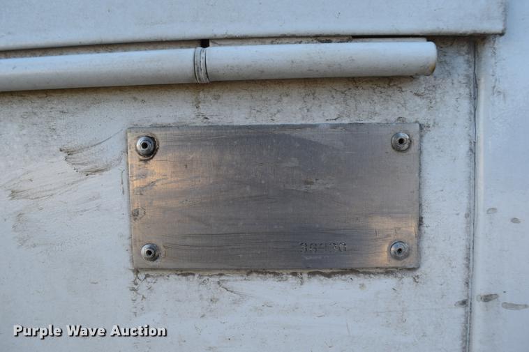 image for item DC7746 2004 Ford F350 Super Duty XLT Crew Cab utility bed pickup truck