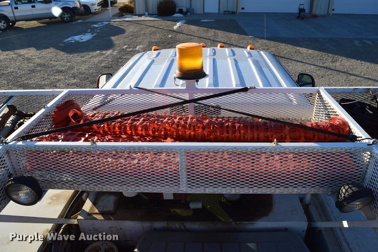 image for item DC7746 2004 Ford F350 Super Duty XLT Crew Cab utility bed pickup truck