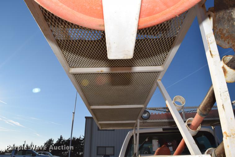 image for item DC7746 2004 Ford F350 Super Duty XLT Crew Cab utility bed pickup truck