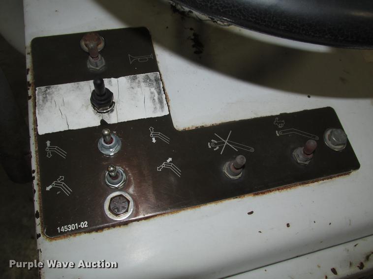 image for item DD2917 2002 Roadtec RX60C pavement miller