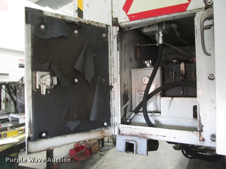 image for item DD2917 2002 Roadtec RX60C pavement miller