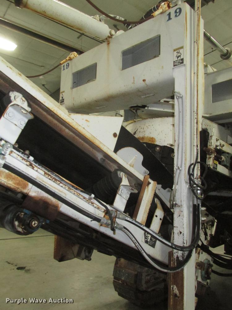 image for item DD2917 2002 Roadtec RX60C pavement miller