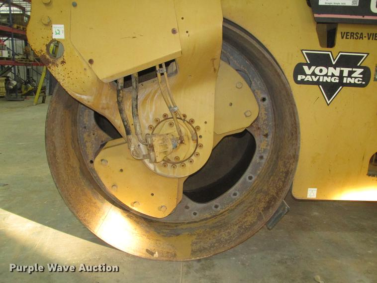 image for item DD2918 2003 Caterpillar CB534D XW double drum vibratory roller
