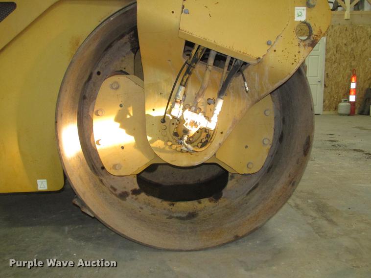 image for item DD2918 2003 Caterpillar CB534D XW double drum vibratory roller