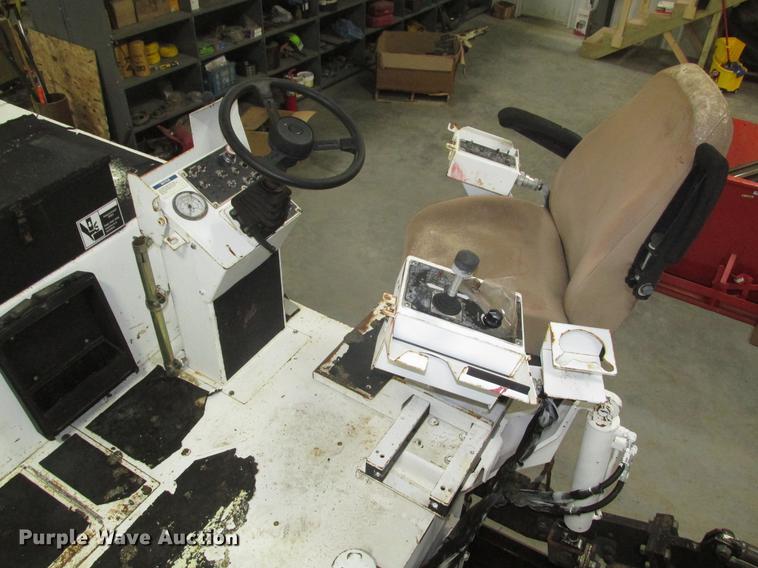 image for item DD2919 2008 Roadtec RP-190 paver