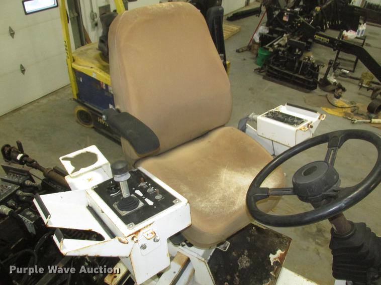 image for item DD2919 2008 Roadtec RP-190 paver