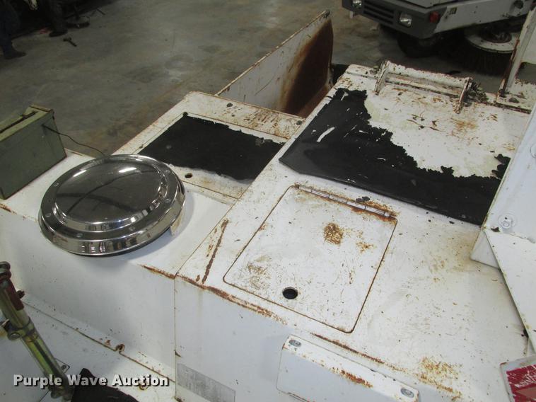 image for item DD2919 2008 Roadtec RP-190 paver