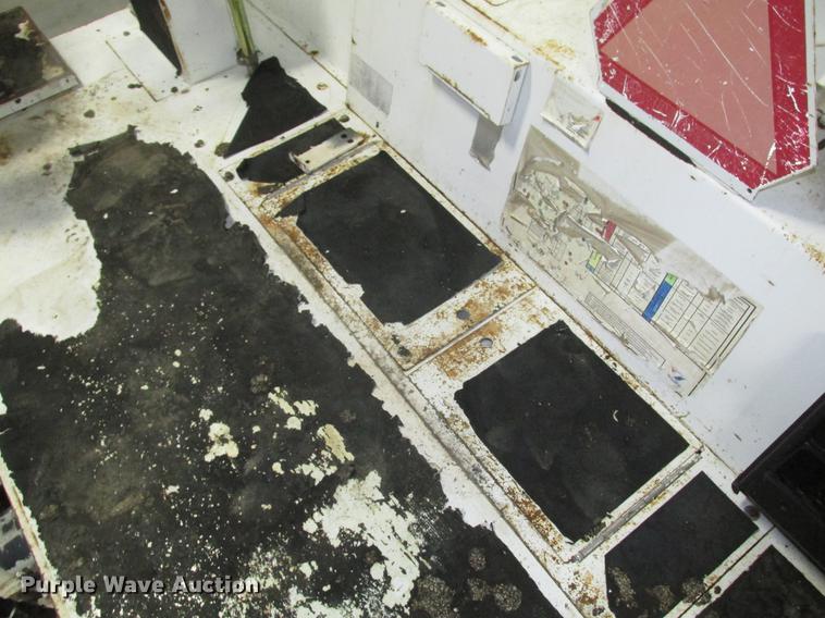 image for item DD2919 2008 Roadtec RP-190 paver