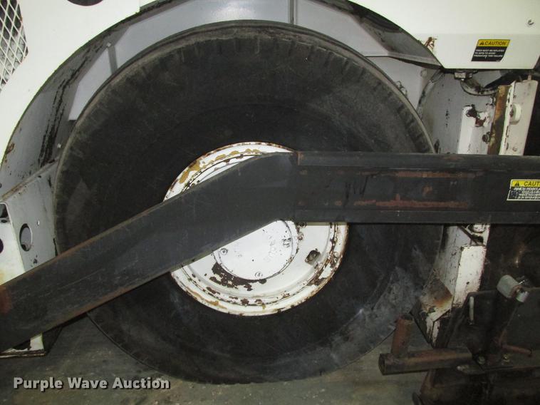 image for item DD2919 2008 Roadtec RP-190 paver