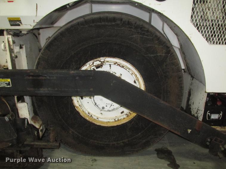 image for item DD2919 2008 Roadtec RP-190 paver