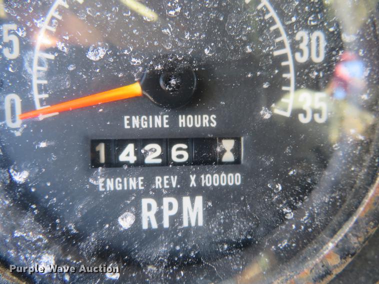 image for item DF9810 1979 International Paystar 5000 oilfield rig up truck