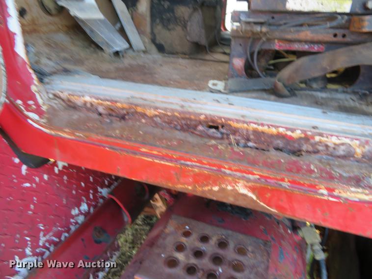 image for item DF9810 1979 International Paystar 5000 oilfield rig up truck